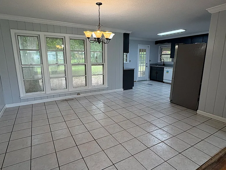1408 Houston St — Photo 2
