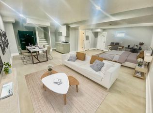 6209 Stoneham Rd, Bethesda, MD 20817