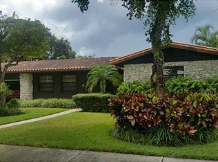 6830 Queen Palm Ter, Miami Lakes, FL 33014