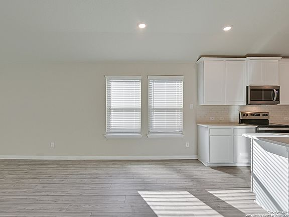 3rd image of 25754 Rosey Way
