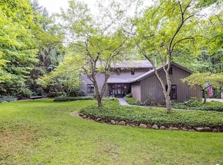 6033 Bridlewood Dr, Fairview, PA 16415