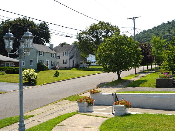 At base of Chadwick Rd.