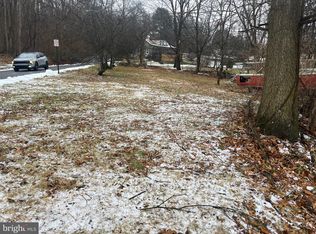 Isett Rd, Spruce Creek, PA 16683