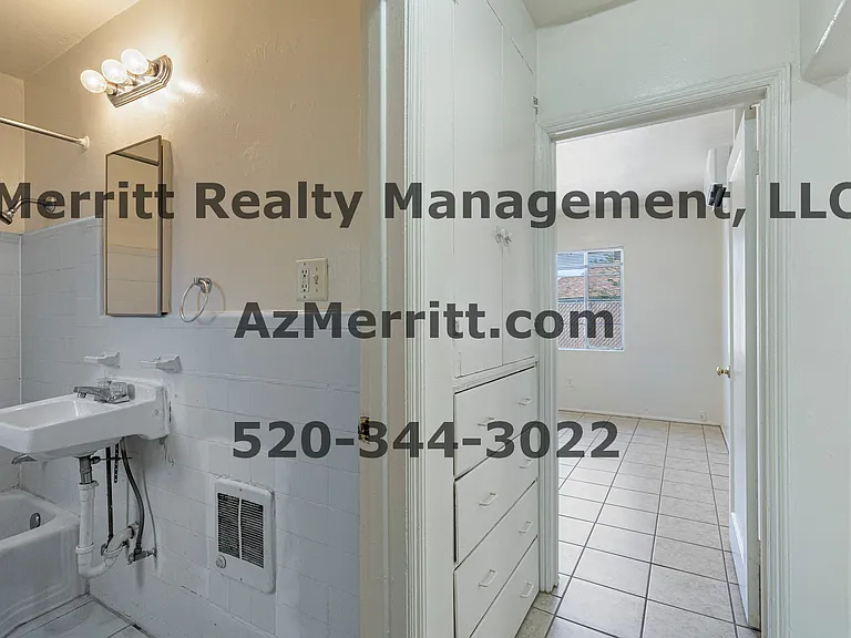 1204 N Winstel Blvd #3 — Photo 21