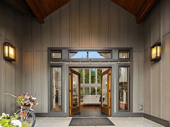 3rd image of 14935 Reserve Drive SE