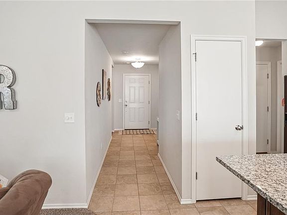 5th image of 11452 NW 129th St