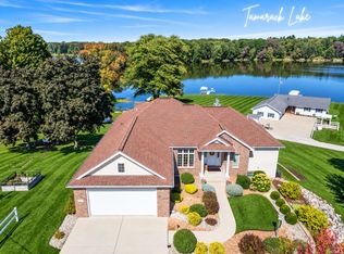 781 E Willow Ln, Wawaka, IN 46794