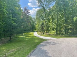 1280 Connecticut Woods Dr, Hudson, OH 44236