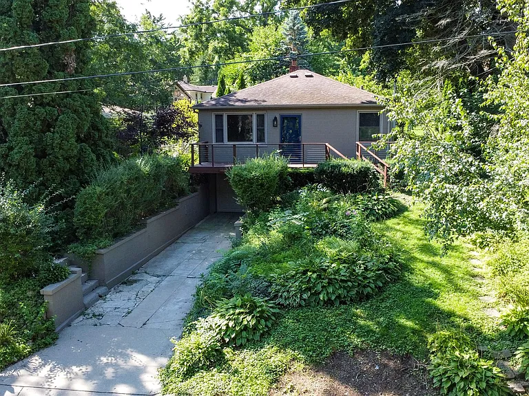 1404 Wyldhaven Ave — Photo 46