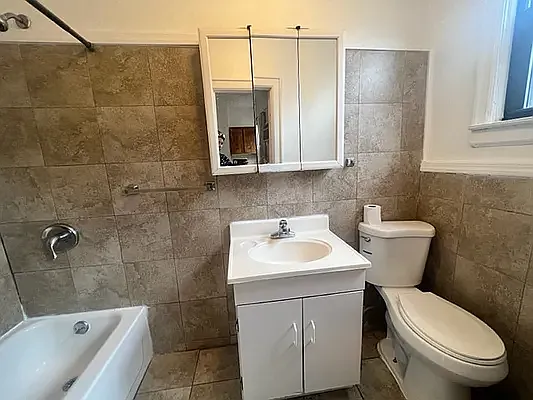 Rented by Francis Castoria LREB | media 6