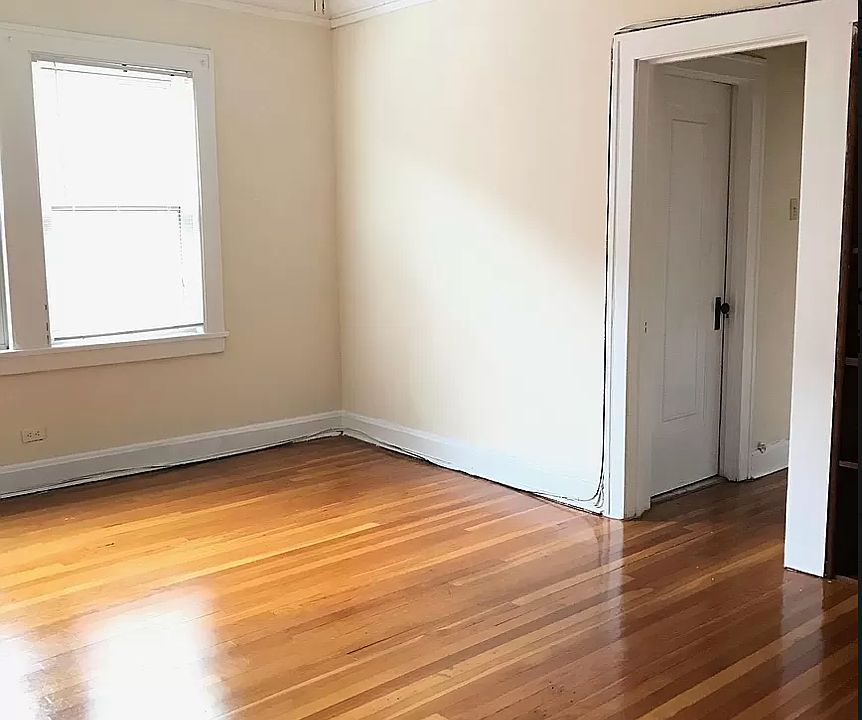 2nd image of 12463 Cedar Roadunit #B