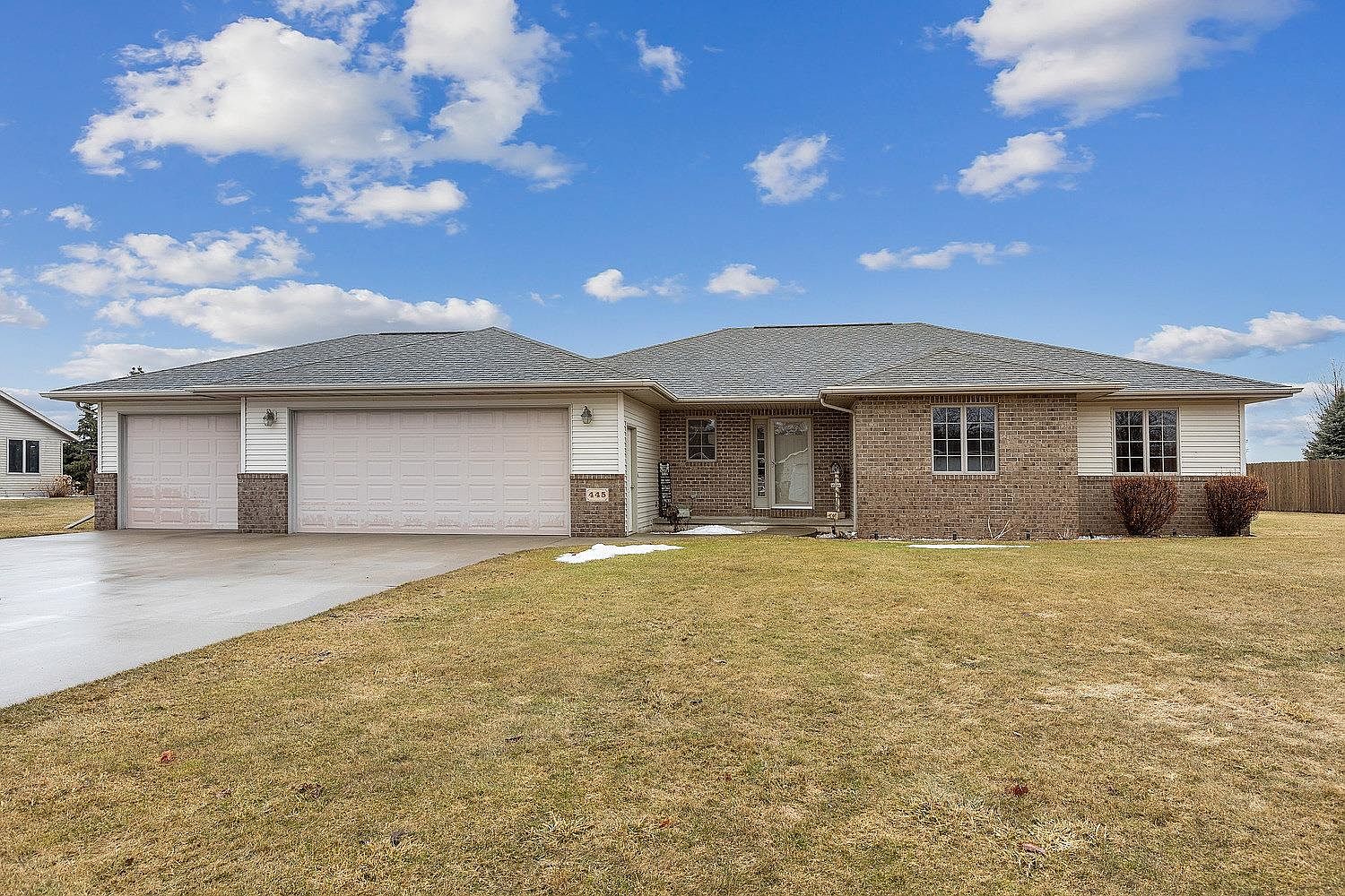 445 Ridgeway Dr, Brillion, WI 54110 Zillow