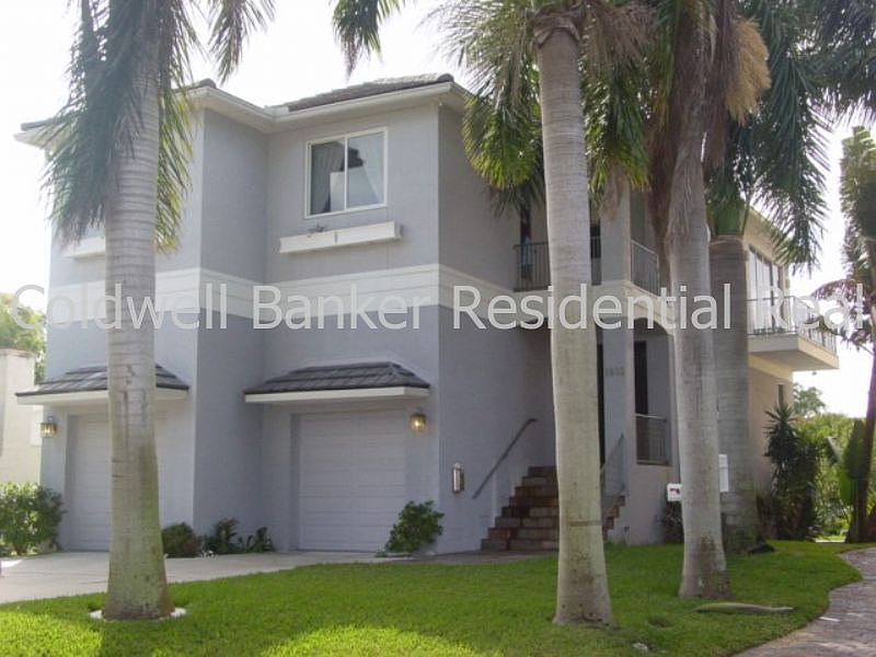 1813 Bayou Grande Blvd NE!