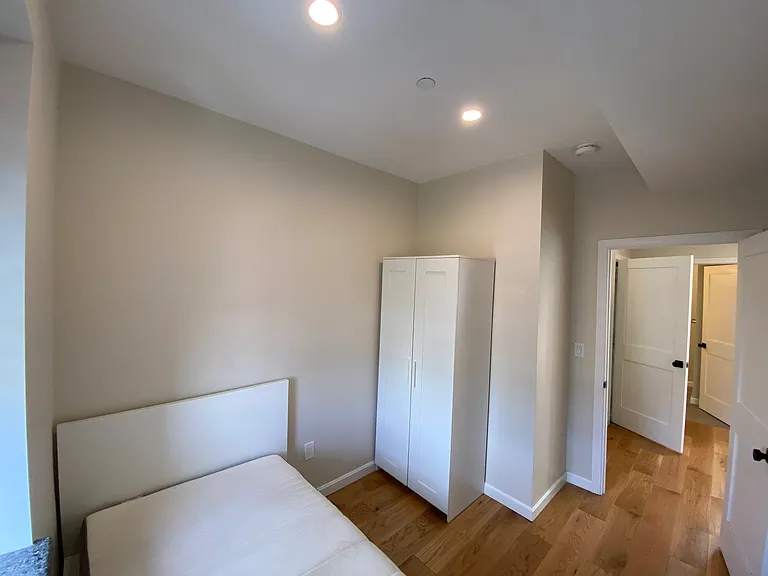 43 Monmouth St #3 — Photo 11