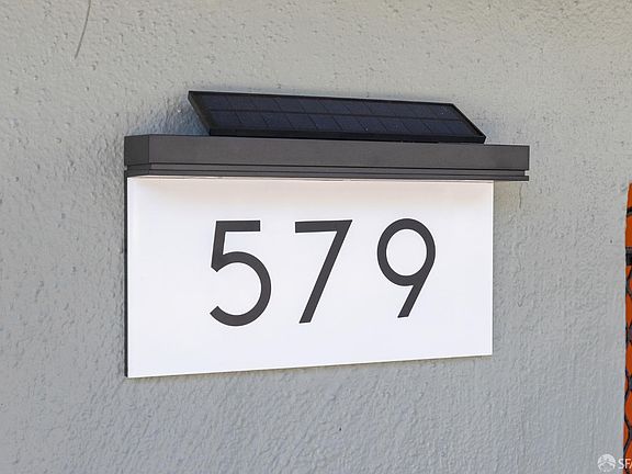 3rd image of 579 Monterey Blvd
