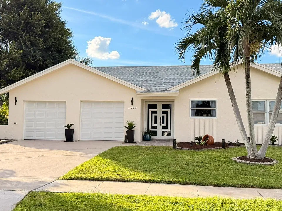 1699 Brae Burn Pl