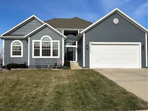 25190 W 142nd St, Olathe, KS 66061