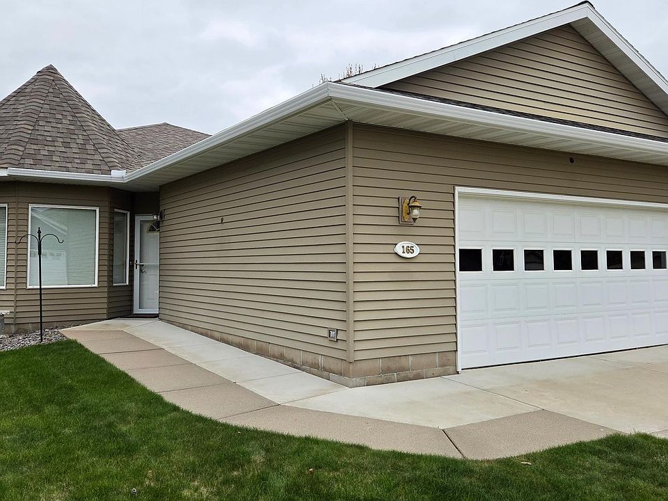 1st image of 165 Cardinal Ln