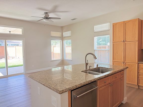 4th image of 3628 Grand Point Ln