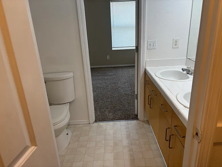 20653 SW Mabel St — Photo 28