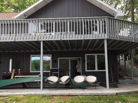 Lower level bayou side