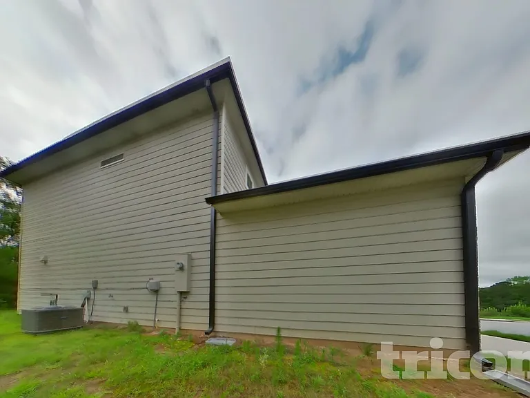 83 Leyland Ct — Photo 15