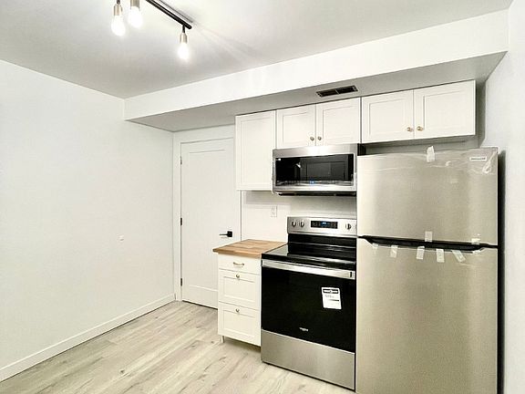 2nd image of 2133 Sperling Ave