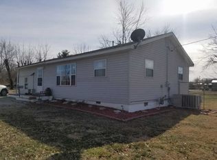 234 E Harker St, Mountain Grove, MO 65711