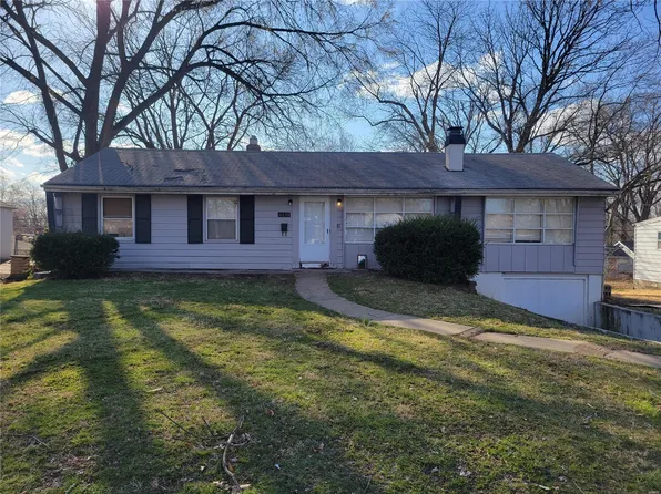 6239 Tyndall Dr, Saint Louis, MO 63134