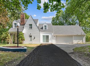 9838 Grosse Ile Pkwy, Grosse Ile, MI 48138