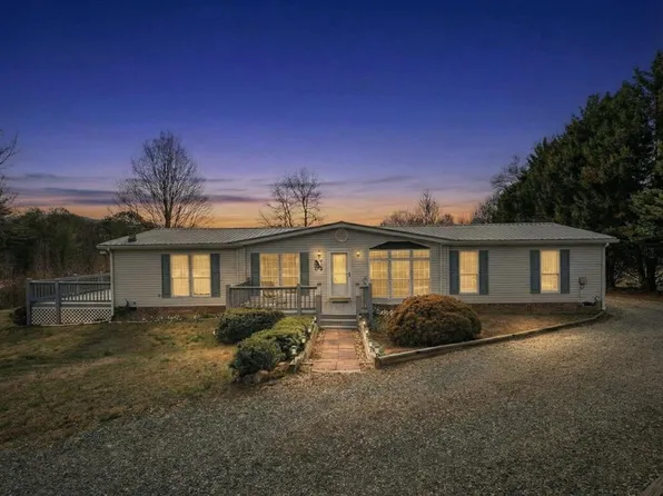 283 Bobcat Ln, Warne, NC 28909