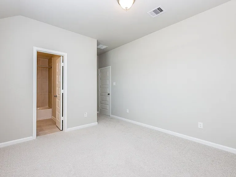 3018 Tres Olive Dr — Photo 12