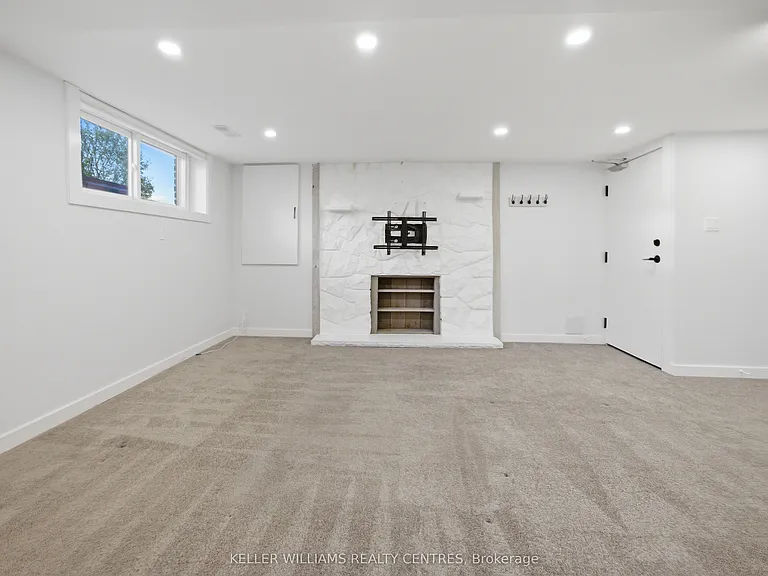 25 Townsend Ave #B — Photo 11