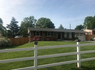 910 Prince Charles Way, Ballwin, MO 63021