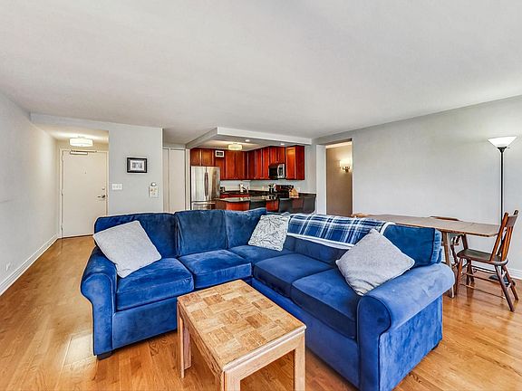 2nd image of 2300 N Commonwealth Ave APT 3B