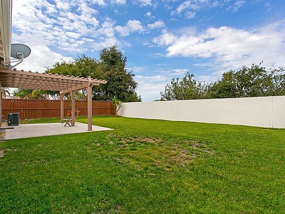 2nd image of 4972 El Mirlo Dr