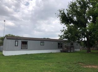 401 1/2 S Woodward Ave, Ballinger, TX 76821