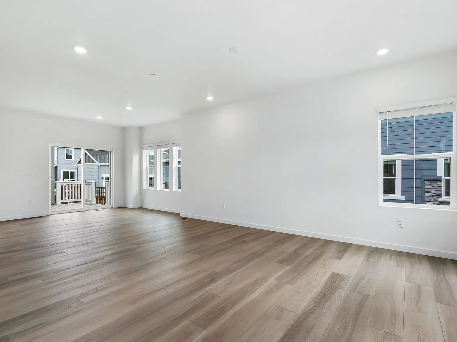 3 bed, 2.5 bath, 1474 sqft, $2,495 — Photo 4