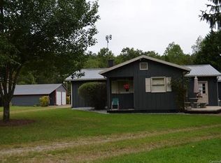 922 Mountain Ridge Church Rd, Taylorsville, NC 28681