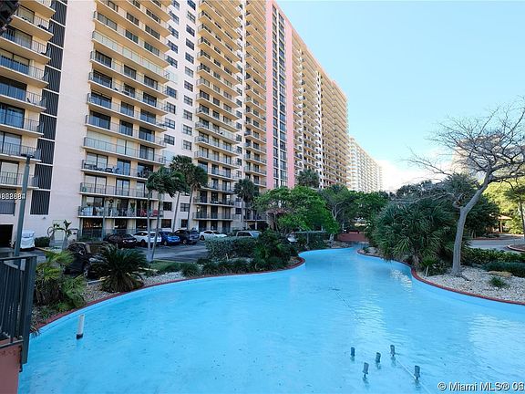 2nd image of 210 174th St APT 1106