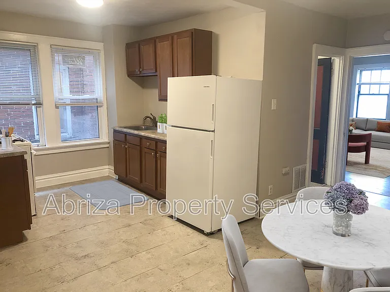 4722 S Grand Blvd #2N — Photo 3