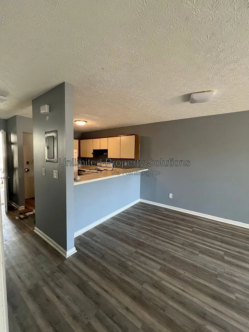 2 bed, 2.0 bath, $1,600 — Photo 2
