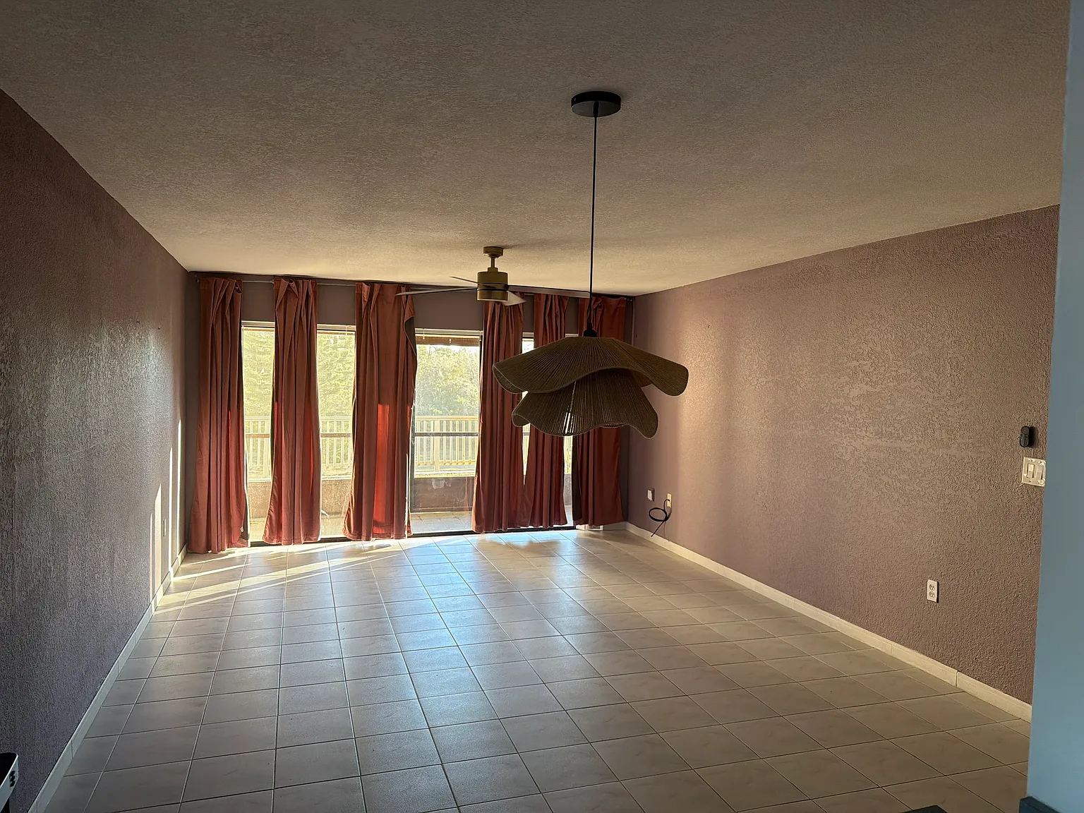 3 bed, 1200 sqft, $2,000 — Photo 1