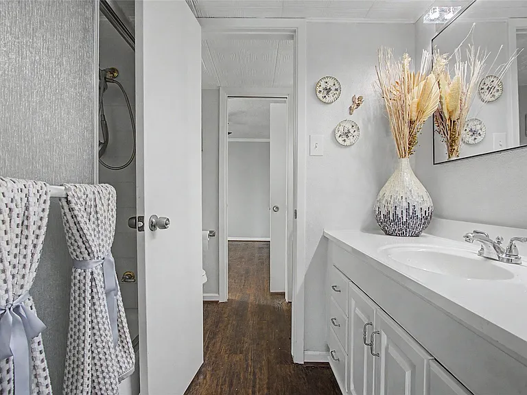 307 Yacht Club Ln #307 — Photo 13