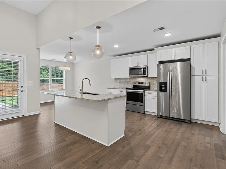 513 Wingfield Ct — Photo 12