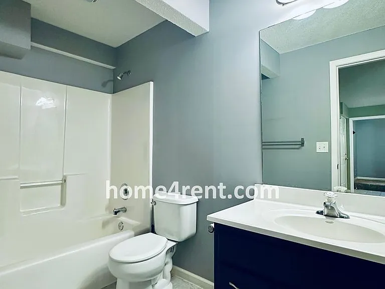 8601 England St — Photo 41