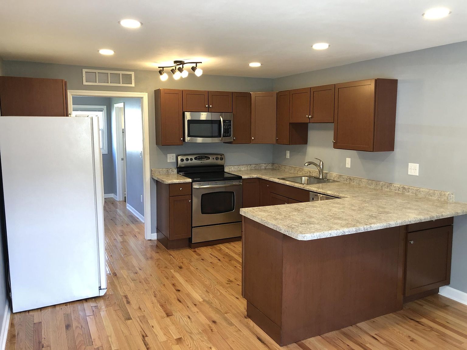 9276 E Us Highway 40 UNIT 3, Terre Haute, IN 47803 Zillow