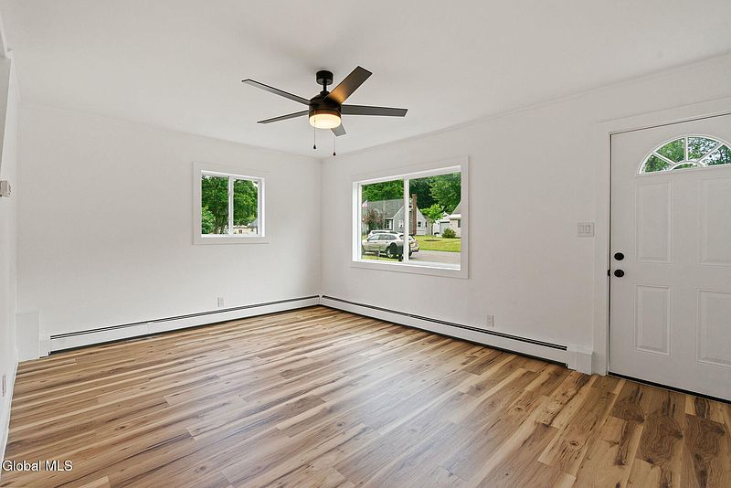 3rd image of 10 Perry Avenue