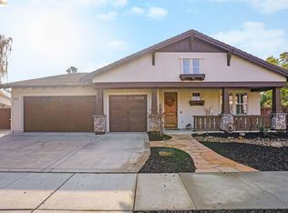 1018 Meadow Brook Dr, Brentwood, CA