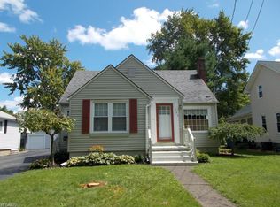 553 Hazel St, Amherst, OH 44001
